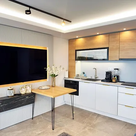 Terra Luxury Seafront Coblanca 8 *